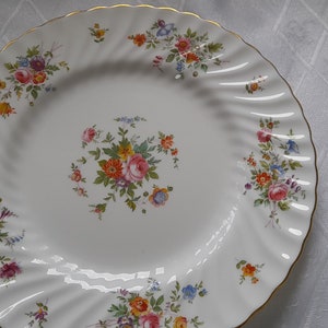 Minton China Plate, Marlow Pattern, 27 cm