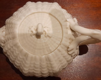 First Period Belleek Tridacna Teapot, 1863 - 1890