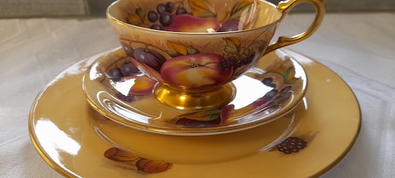 ベルナルド　リモージュ　薔薇　バラ　スープチューリン　未使用品　箱あり ベルナルド ユージェニーのスープ皿2枚 ベルナルド リモージュ 薔薇