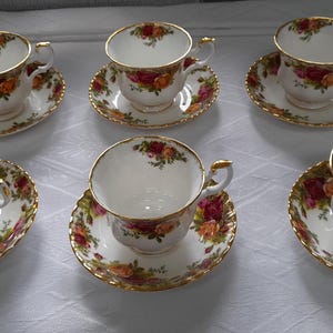 Royal Albert, Old Country Roses Teaset, 6 Cups, 6 Saucers
