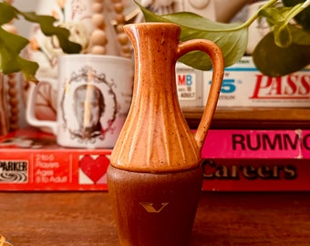 Petit pichet/vase vintage en céramique et bois