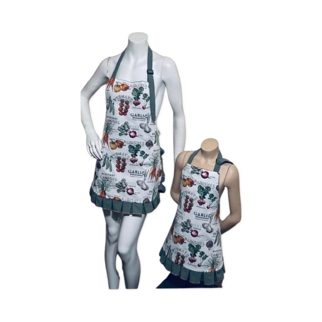 Kitchen Apron Set, Mom and Daughter Kitchen Apron Set, Mom and Me Apron