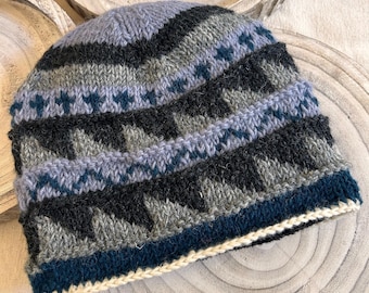 COWICHAN Vintage 1960s Hand Knit TOQUE / Hat / Beanie  display picture 2