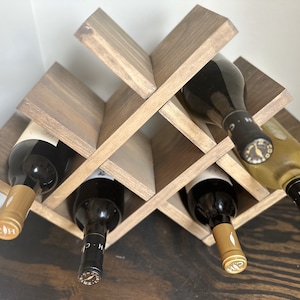 Wooden countertop wine rack for 8 bottles