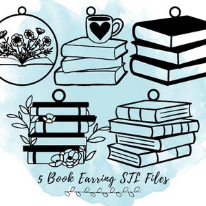 Puede incluir: Cinco diseños de pendientes en forma de libro en blanco y negro. Cada diseño presenta una pila de libros con un número diferente de libros en cada pila. El texto "5 Book Earring STL Files" está en la parte inferior de la imagen.