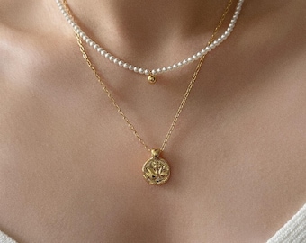 Gold swan pendant necklace, swan coin chain necklace, gold pendant necklace, love necklace
