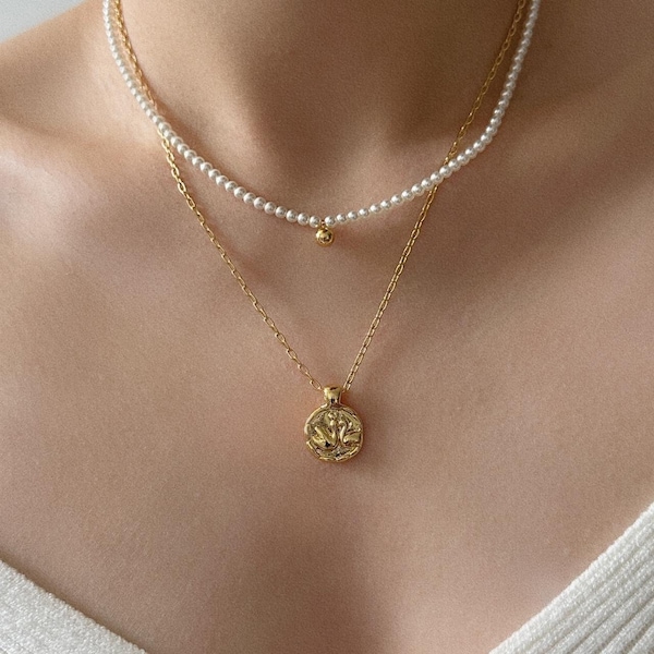 Gold swan pendant necklace, swan coin chain necklace, gold pendant necklace, love necklace