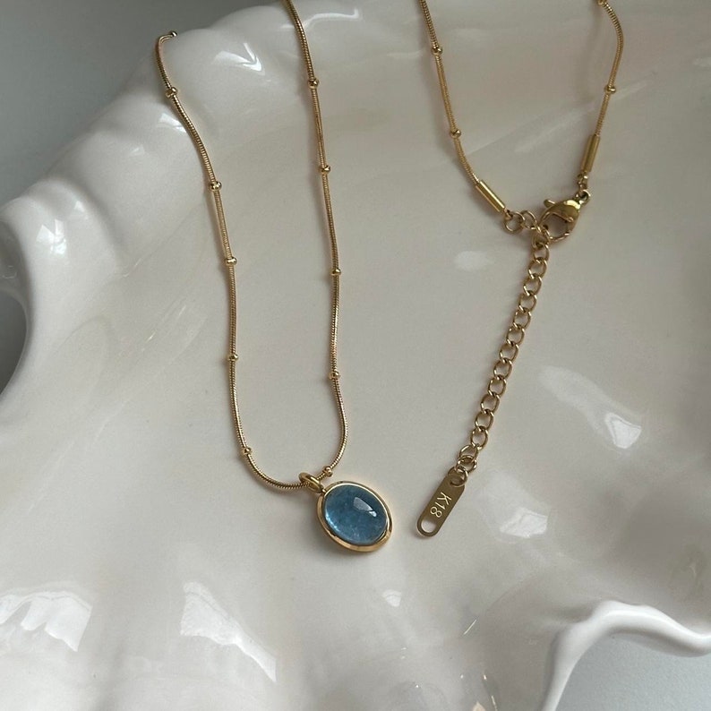 Collier en or avec pierre naturelle aigue-marine de mer, collier pendentif pierre bleue, collier minimaliste pierre bleue image 13