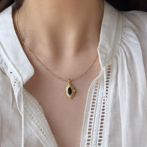 Gold Black Enamel Pendant Necklace, Vintage Style Dainty Jewelry, 18K Gold-Plated Minimalist Necklace, Elegant Everyday Layering Necklace