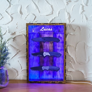Espositore a LED per coltelli, mensola luminosa per coltelli, mensola espositiva per coltelli tascabili, mobiletto al neon per coltelli, organizer per coltelli, contenitore per coltelli, portacoltelli