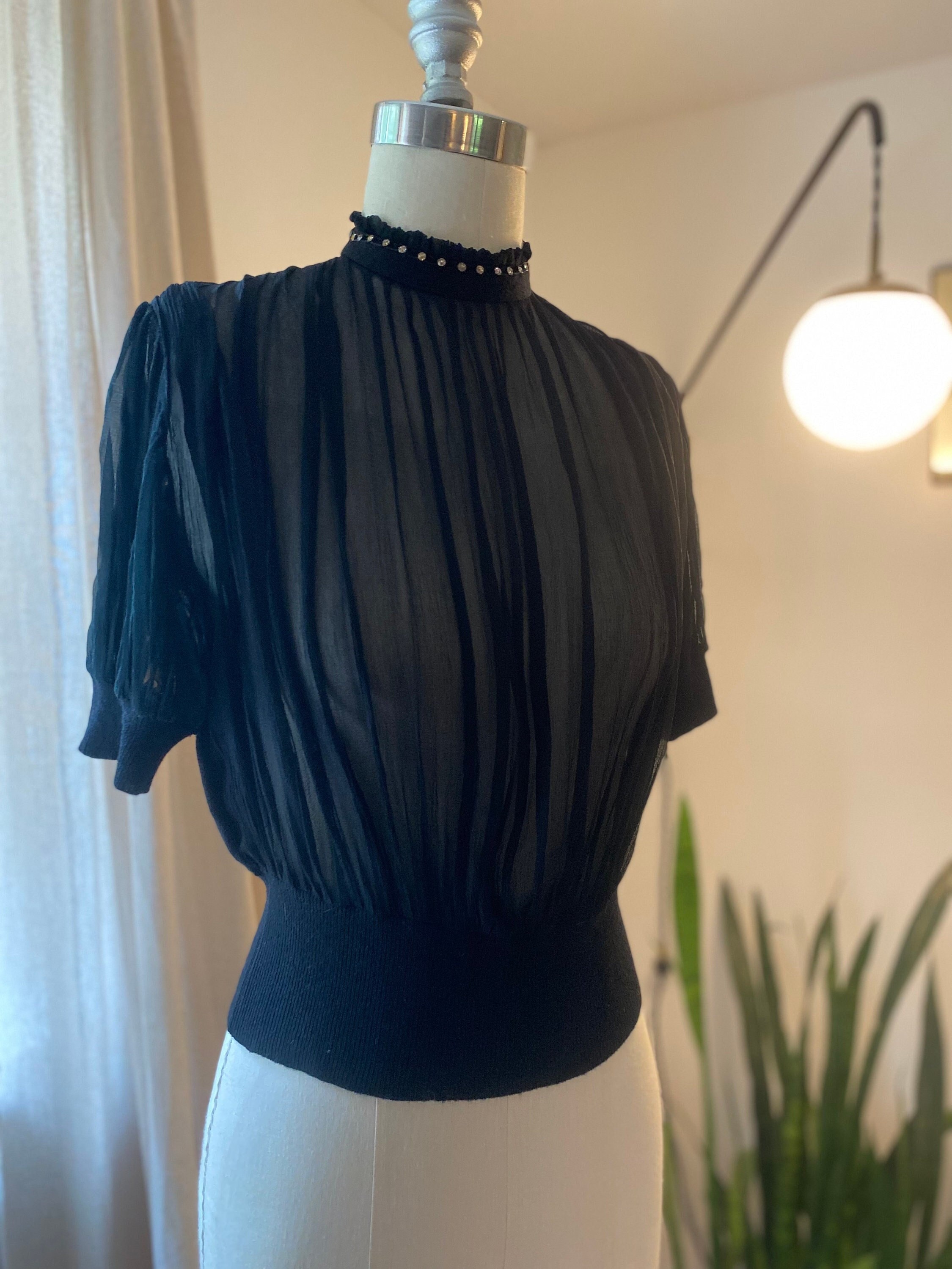 シャネル CHANEL ココ刺繍 シースルートップス ◼︎326 Sheer Chanel Top - Etsy