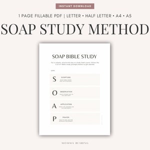 Op de afbeelding: Een printbaar werkblad voor de SOAP-Bijbelstudiemethode met het acroniem SOAP in grote letters en de woorden Schrift, Observatie, Toepassing en Gebed die onder elke letter staan. Het werkblad is ontworpen om mensen te helpen de Bijbel te bestuderen.