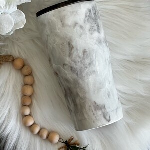 20 oz Modern Curve Tumbler - White Marble with Glow