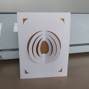 Tarjeta plegable 3D en formato vertical con tarjeta insertable y sobre | Sencillo | Círculo | Tarjeta y sobre en blanco, color de tarjeta insertada: natural.