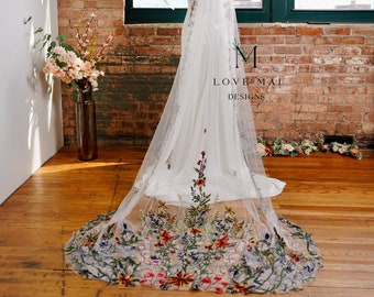 Floral Wedding Veil: Wildflower Lace Applique, Green Veil