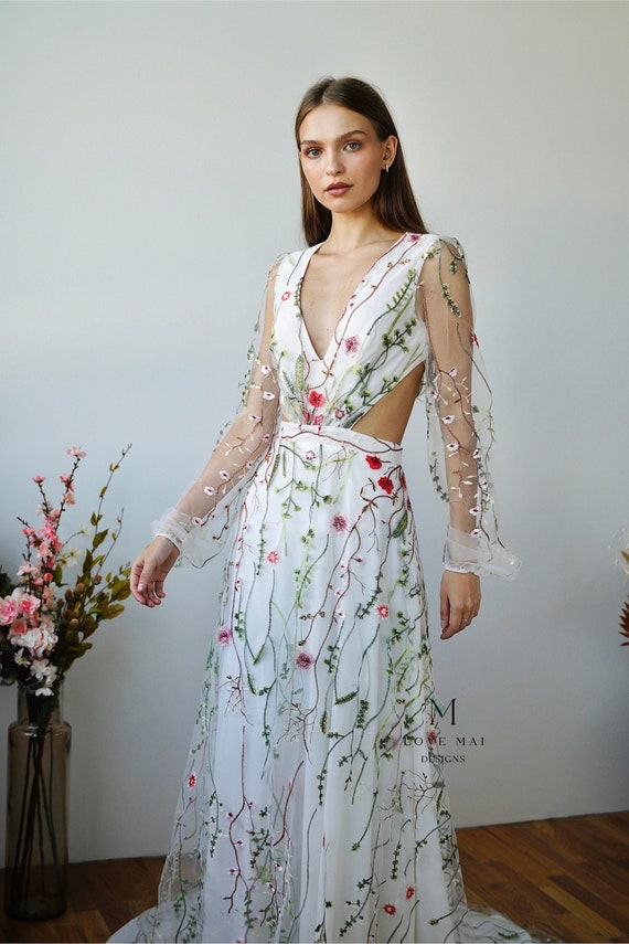 Floral Embroidery Wedding Gown: Colorful Green Bridal Dress Floral Embroidery Wedding Gown: Colorful Green Bridal Dress