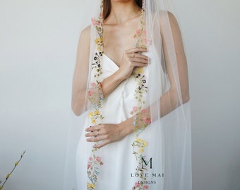 Amber - Colorful Floral Wedding Veil / Wildflower veil , floral veil, veil with flower lace applique / Green Veil/ Love Mai Designs