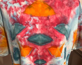 Camiseta grande hanes tingida com gelo