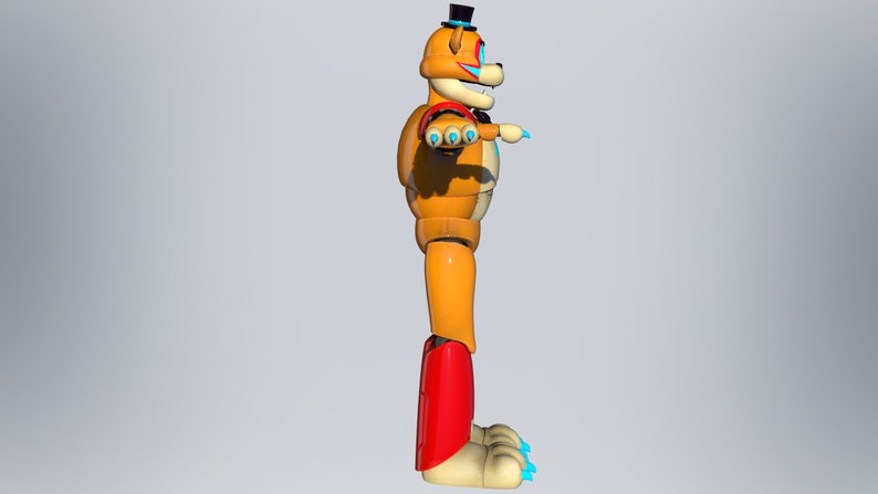 Puede incluir: Vista lateral de un oso robot de juguete con un sombrero de copa negro, cuerpo naranja, piernas rojas y garras azules. El robot tiene una pajarita y una expresi&oacute;n amigable.
