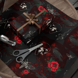Gothmas Gift Wrap, Skull Wrapping Paper, Dark Gothic Christmas Wrap, Horror Wrapping Paper, Skull Gift Wrap, Creepmas Wrap, Goth Gift Wrap