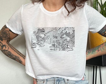 Vintage Storytelling Frog Women's Flowy Cropped Tee, Frogs Tee, Frog Clothes,, Goblincore Cottagecore Clothing Frog, The Storyteller Tee
