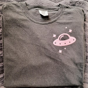 Stay Weird Puff Tshirt