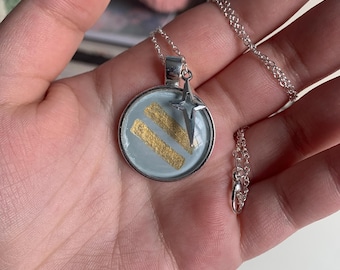 Collar y/o llavero con colgante de cristal de Ninja Zane hecho a mano - Un regalo para ella - Regalo hecho a mano - Mercancía de fan - LUAIrene