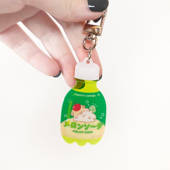 コンビニドリンクキーホルダー、かわいい日本のアクリルチャーム