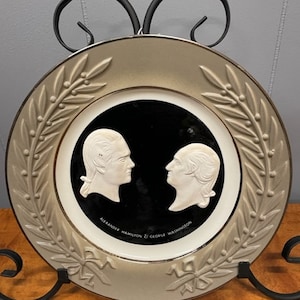 VINTAGE ~ Alexander Hamilton & George Washington - Old Charter 1972 Collectors Plate