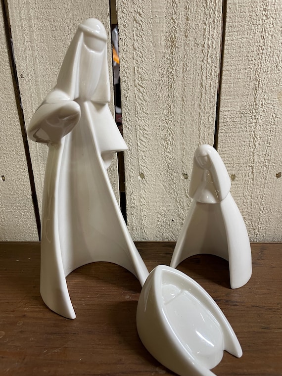 宗教美術　イエス　キリスト　白磁　置物　インテリア　工芸品　美術品　A2875 Kim Laurence Enesco 3 Pc DIVINE Trilight Nativity Set, All Off