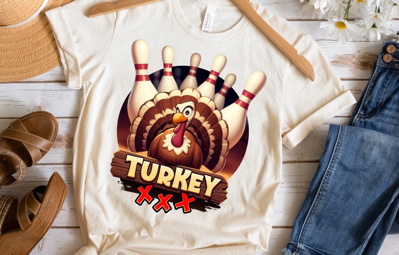 Cartoon Turkey Bowling Pins Png, Gobbler con bolos Diseño de sublimación, Divertido diseño de sublimación de huelga de pavo, Descarga digital imagen 2