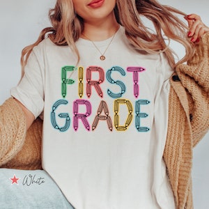 1年生シャツ、1年生教師クレヨンTシャツ、1年生教師ギフト、1年生教師鉛筆Tシャツ、新学期シャツ、トレンディ