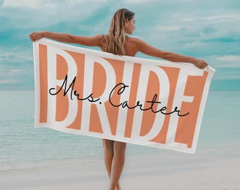 Custom Mrs Towel, Customized Bride Towel, Custom Bride Gift, Personalized Mrs Towel, Bridal Shower Gift, Bachelorette Towel, Bach Party Gift