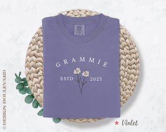 Comfort Colors® Custom Grammie Shirt, Customized Grammie T Shirt, Grandmother Gift, Personalized Grammie Tee, New Grandma Gift, Mother's Day