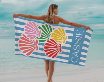 Anpassad strandhandduk, sommarpresent, personlig badhandduk, present till strandälskare, handduk för kryssningssemester, resepresent, strandhandduk med snäckor