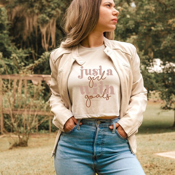 bodybuilder crop top