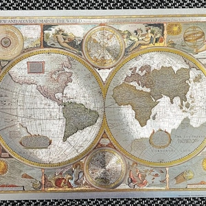 Vintage Weltkarte Dufex – Historische „A New and Accurat Map of the World“, silberne Folienprägung, Sammlerstück (1980er)