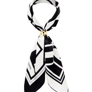 Silk Square Scarf Black and White Geometric Print zdjęcie 2