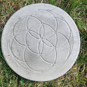 Stepping Stone - Celtic Pattern - Plain -  10&quot;  Round - Concrete Paver | Mother&#39;s Day Gift | Gift For Her | Gifts For Her | Grandma Gift