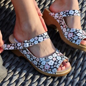 Sandals, clogs