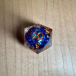 Glimmering Waves Liquid Core Dice (Single d20)