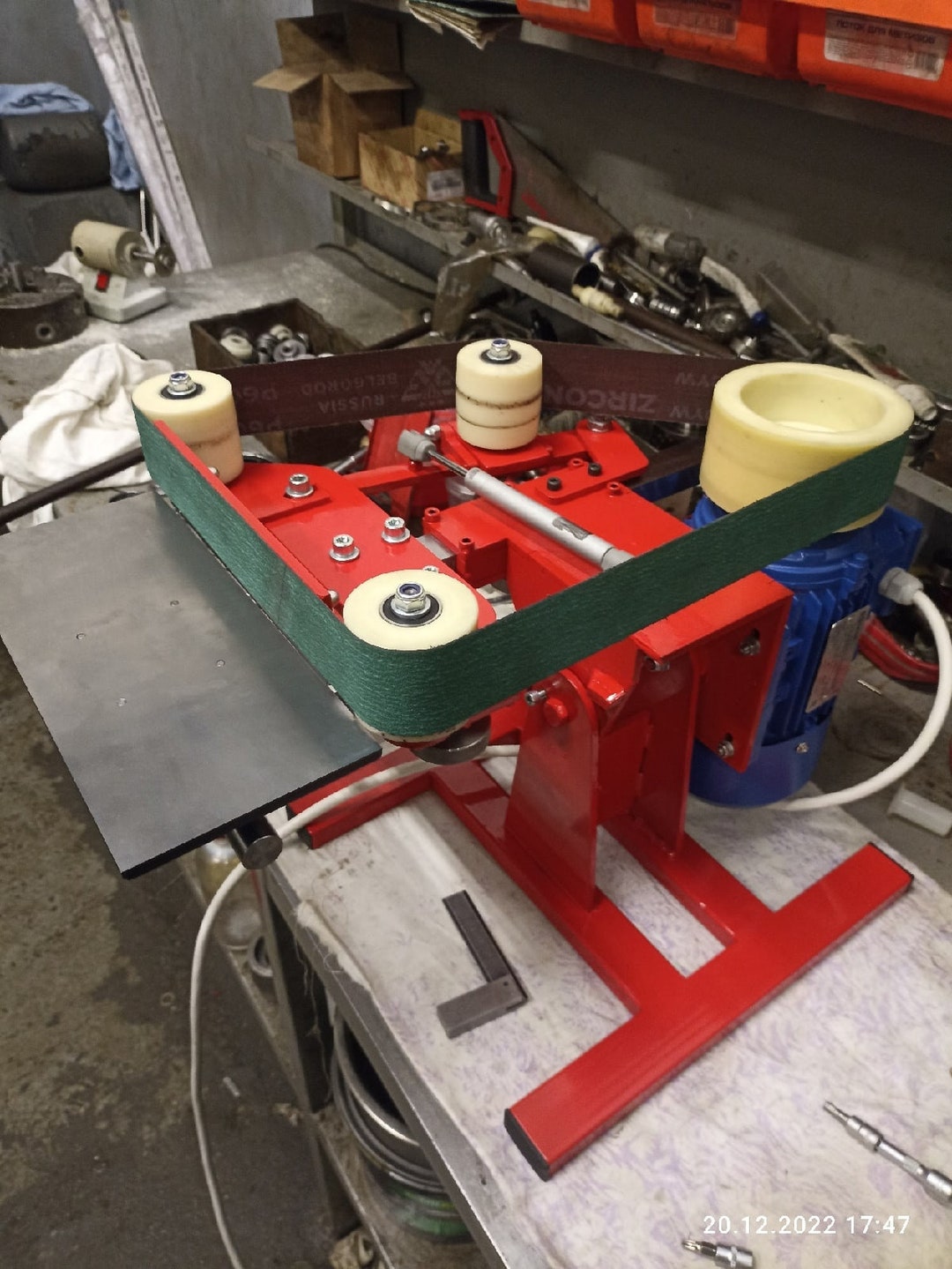 Metric Plans Belt Medium Grinder 2x48 Plans and DXF Files. A Set of