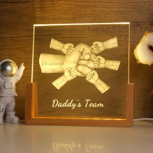 Benutzerdefinierte Daddys Team Faust Bump Lampe, personalisierte Kristall LED-Nachtlicht, Vatertagsgeschenk für Papa, Geschenk für Opa, Vatertagsideen
