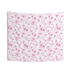 Roze toile bloemenwandtapijt: boho interieuraccent