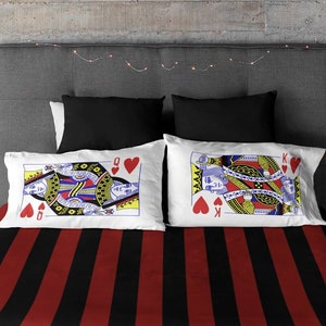 Rainha e Rei de Copas Combinando Casais Fronhas Conjuntos Sham ou Solteiros | Roupa de cama romântica para ele, presentes rockabilly de aniversário de casamento