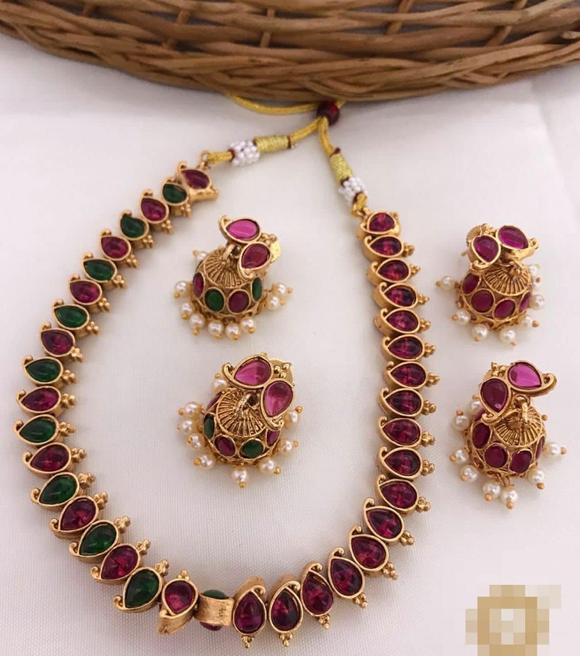 Red nagapadam shop necklace