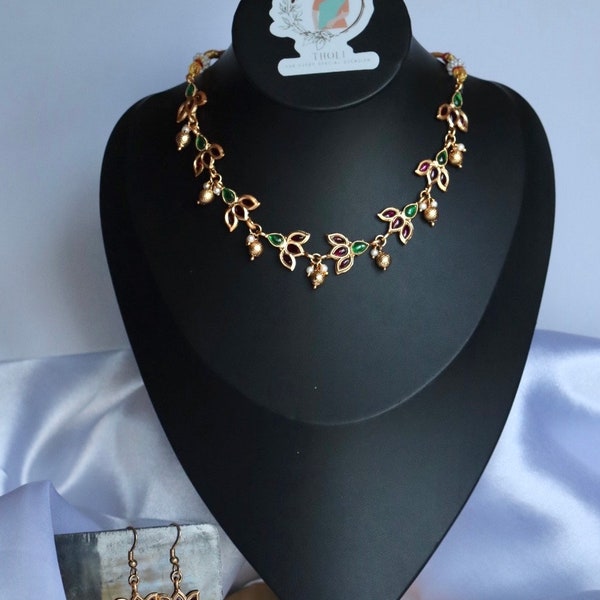 Lotus design necklace set| kemp stone chain set | saree jewellery | South Indian jewellery | Kerala jewellery | temple necklace set