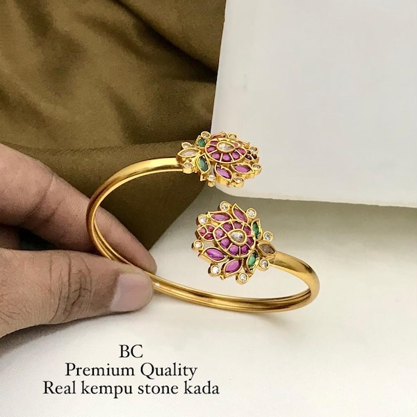 Beautiful kemp kada bangle, temple jewellery set, kemp stone bangle, South Indian jewellery, kerala jewellery