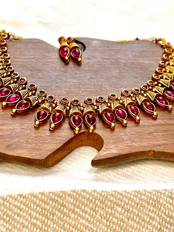 Simple on sale temple jewellery