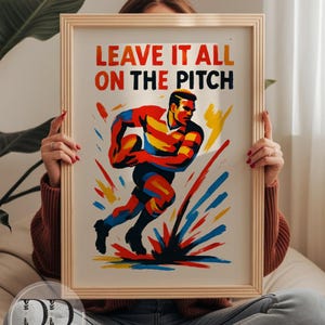 Könnte beinhalten: Eine weiße Keramik-Tasse mit schwarzem Henkel und dem Text "But First, Coffee" in schwarzer, handschriftlicher Schrift. Die Tasse steht auf einer weißen Oberfläche.